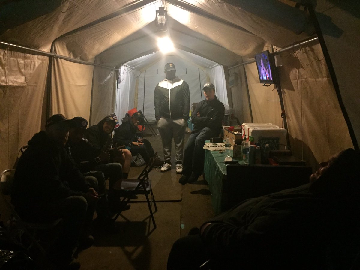 Teamster812's tweet photo. NIGHT CREW DUG IN #ClareRose Melville #Strike # pension # Teamsters #local812 # AB # Budweiser #OutOfBud #24hours #standstrong https://t.co/9VhY2mxcJb
