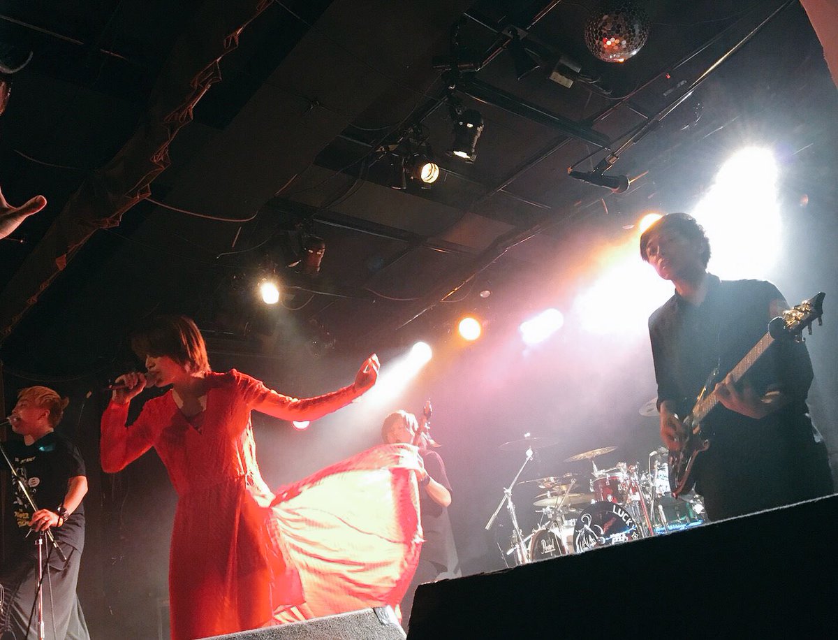 KRM4daisy1's tweet photo. Twitterで告知はしませんでしたが、昨日は解散ライブをやりました。やりたいことを全て出来て満足です。沢山の労いの言葉や差し入れありがとうございます┏○ﾍﾟｺ こうしさん、ぐっちSpecialThanks🙏🏼これからの生きがいは何にしようかなあ🙃 https://t.co/Yvbb1iCTf6