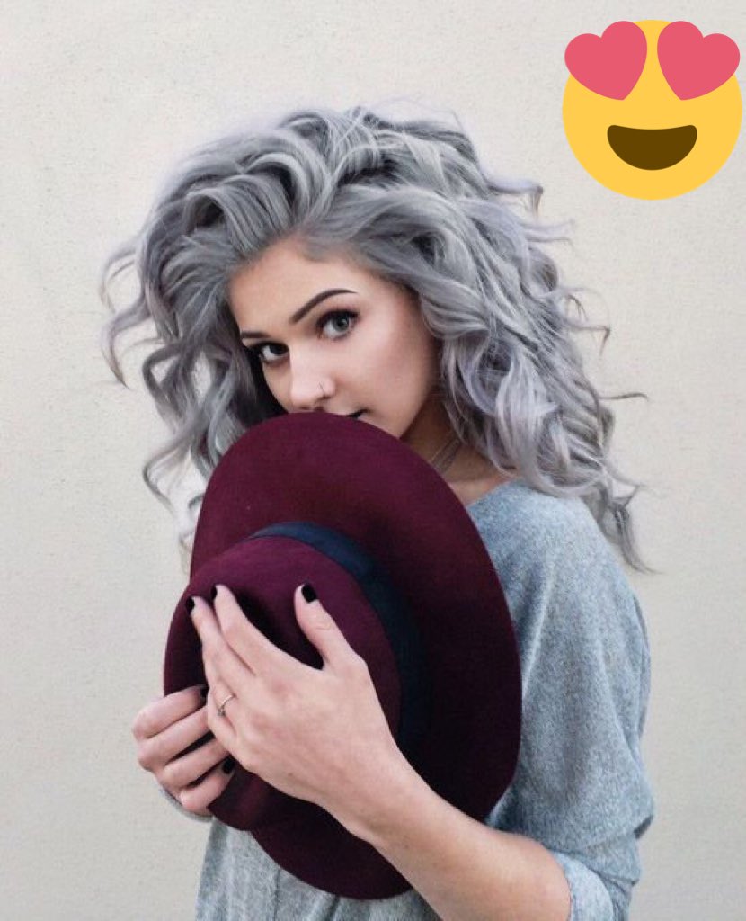 HairStyleWoman's tweet photo. Gray hair is so chic 😍 https://t.co/kUO6f8IHcg