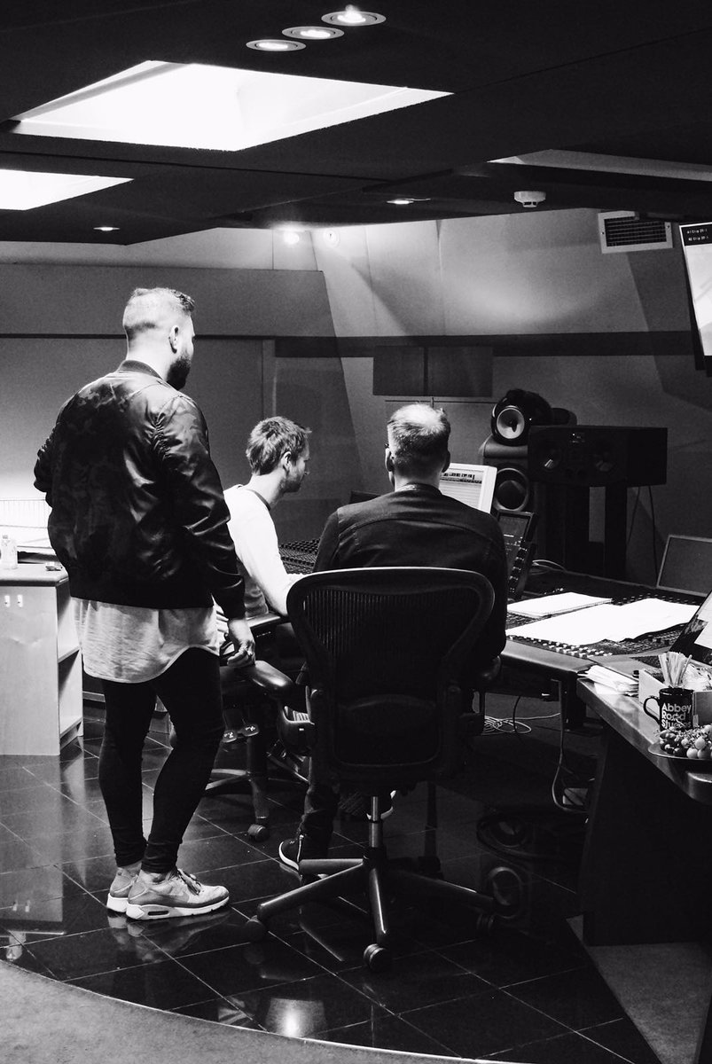 MaxHerman's tweet photo. Smashed after 30 scores produced, recorded and mixed with @walter_mair the incredible @rpoonline @AbbeyRoad  #needashave!😄 @melissalegarda 📸 https://t.co/isWP9eSDzJ