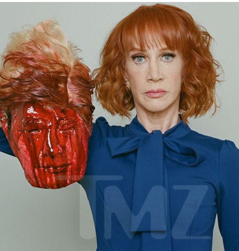 ricktexas60's tweet photo. @TheRevBobLevy I think Carrot Top has gone to far with his props https://t.co/OzXwM6S65b