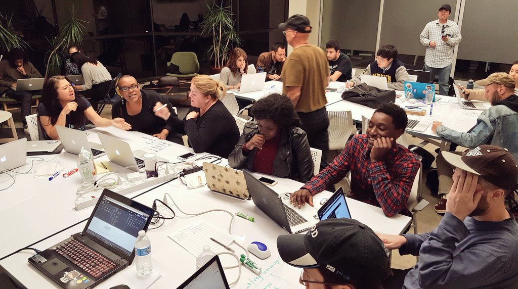 CrossCampus's tweet photo. Total beginners welcome! Intro to #Javscript with @LearningNerd
@LearnToCodeLA. Totally free: https://t.co/Mvr0C4TJZ8 #LearnTeachCode https://t.co/qgXSEZTtvT