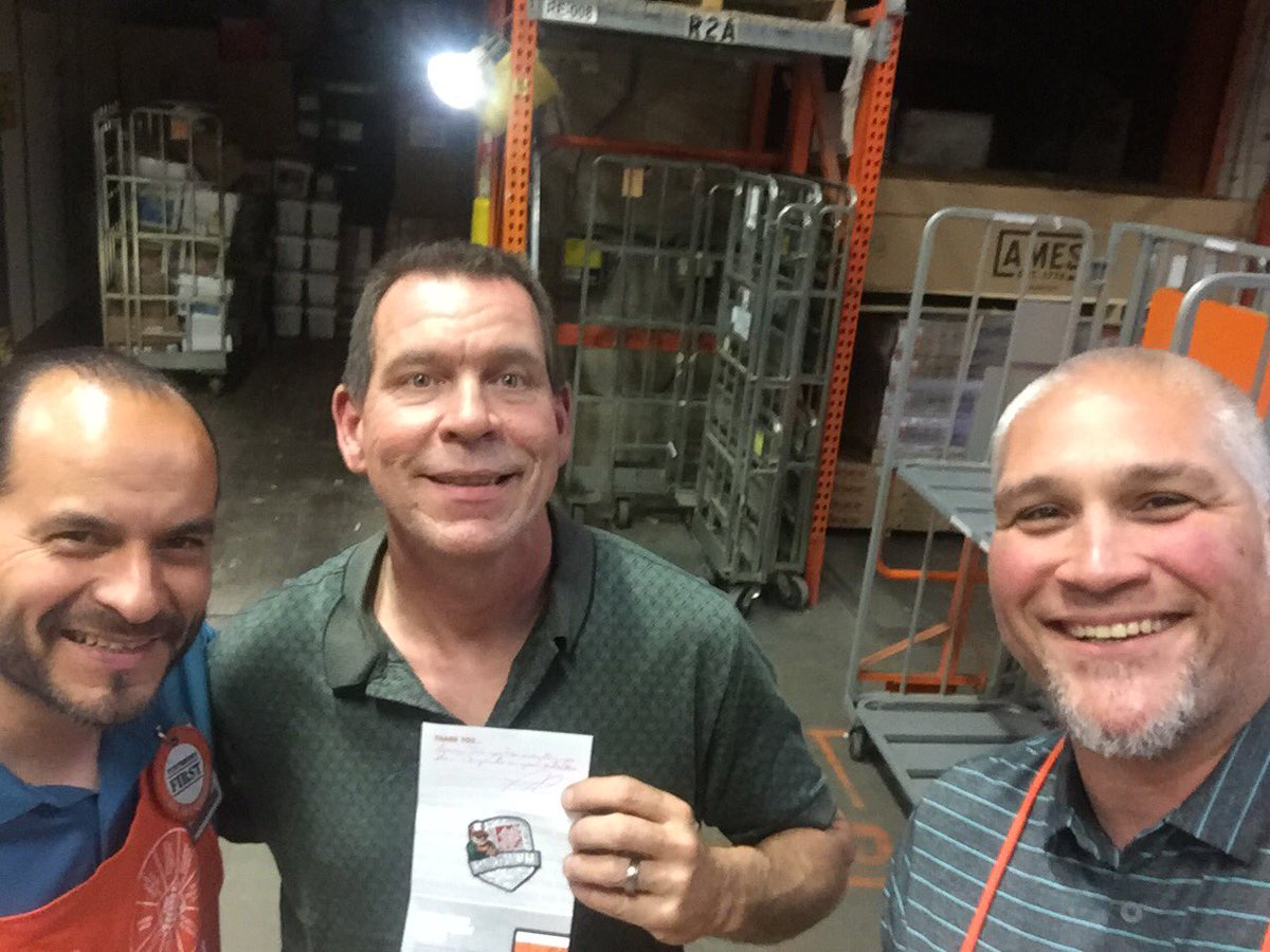 fcorchad's tweet photo. Congratulations Cathy and Gerry on your milestones! 🎉🎉🎉🎉👏🏽👏🏽👏🏽👏🏽 #platinum #cleancameralens https://t.co/ta9ZlQB1y3