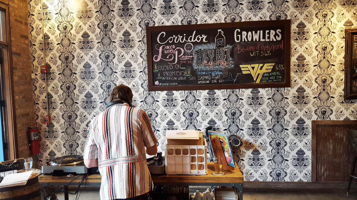 CorridorChicago's tweet photo. #beerandvinyl with @RecklessRecords is featuring DJ Dr. Drase. Get over here and listen to his sweet sounding jams. #vinyl #beerandrecords https://t.co/9x8dQ4X3eH