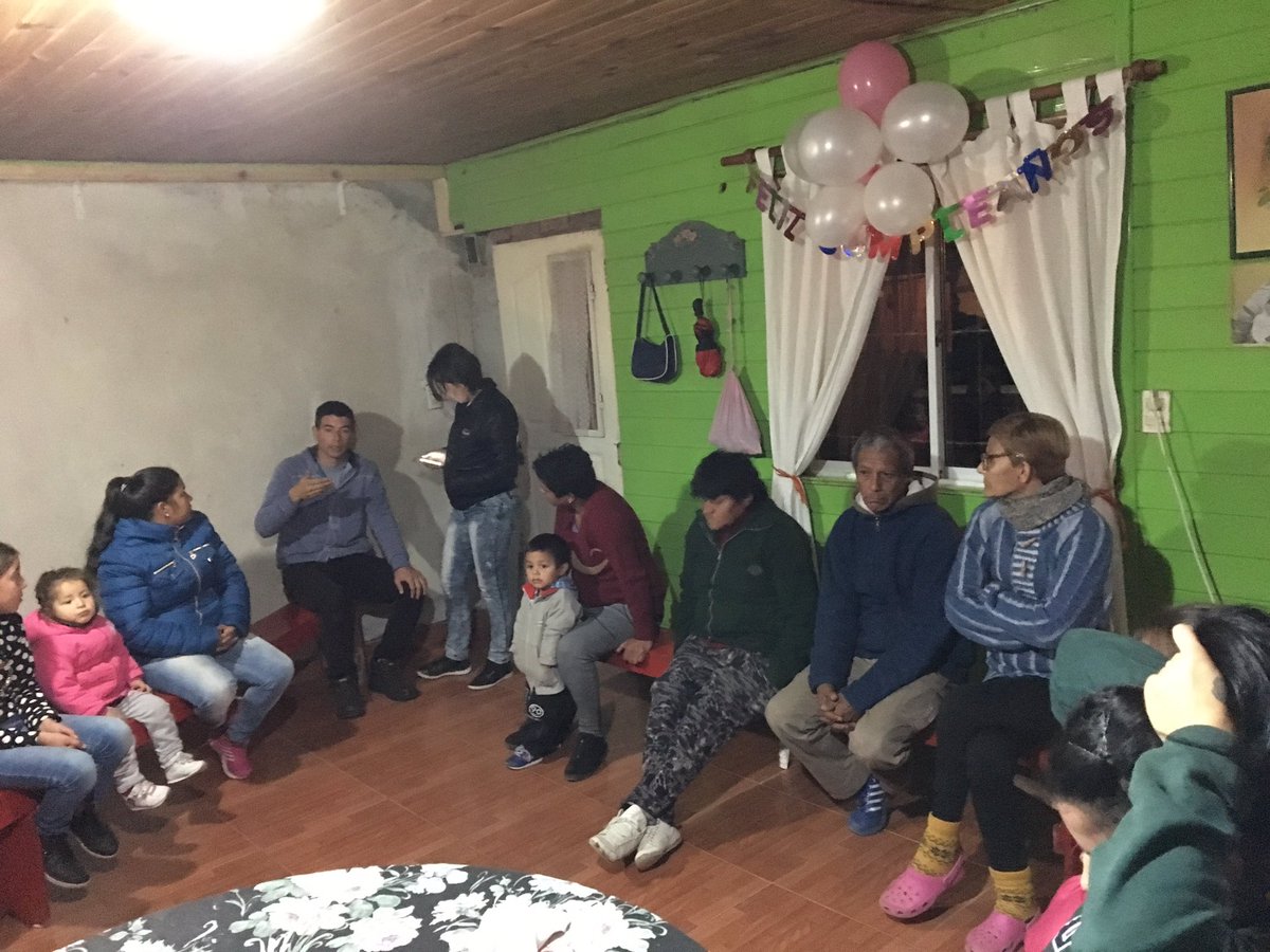 mincarelli_juan's tweet photo. ¡Gracias a los vecinos y ñcompañeros que participaron de las reuniones en los distintos barrios de #Berisso. Adelante, seguimos #Mincarelli https://t.co/9ENPkVEPt3