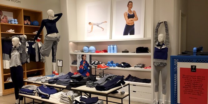 TecsysRetail's tweet image. Are some #retailer CEOs too old to learn new tricks? – #RetailWire hubs.ly/H07DS_F0 by @retailwire