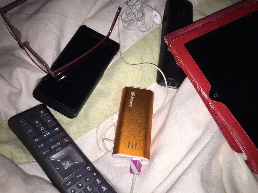 PaigeANjax's tweet photo. When your forced to spend the day in bed, realizing I have a ridiculous amount of tech. #NeverUnplugged https://t.co/wyKXAPRBLu