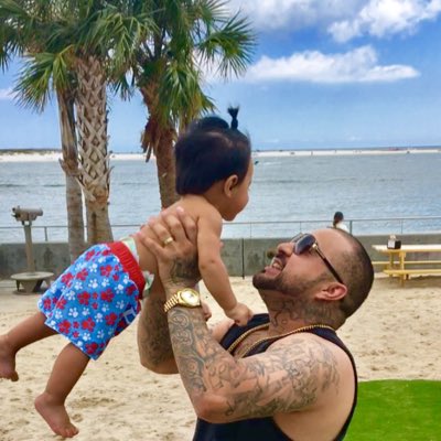 richoffsoap's tweet photo. #NewProfilePic https://t.co/JgUgO9hqOW