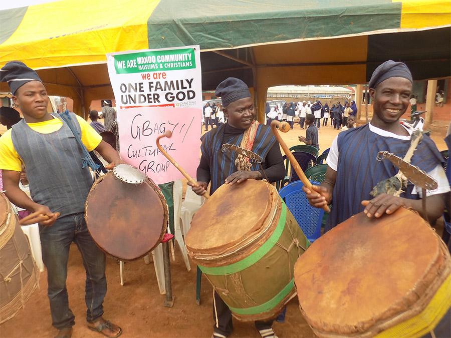 GlobalPeace's tweet photo. 5,000 people joined the Mando Community Peace Festival in Kaduna State on May 20 https://t.co/X6ZCw6GFjU #GlobalPece @GlobalPeaceNG https://t.co/mqZBgyHkrV