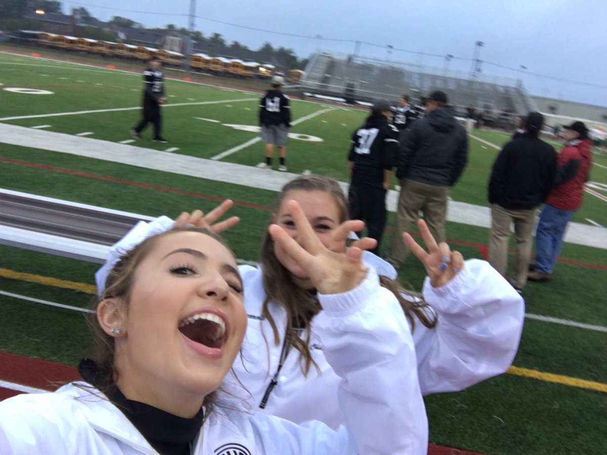 rosee_carroll's tweet photo. Happy birthday😊😊thanks for all you do💛love you lots❤️@ashleynatale02 https://t.co/QpFw2jAweE