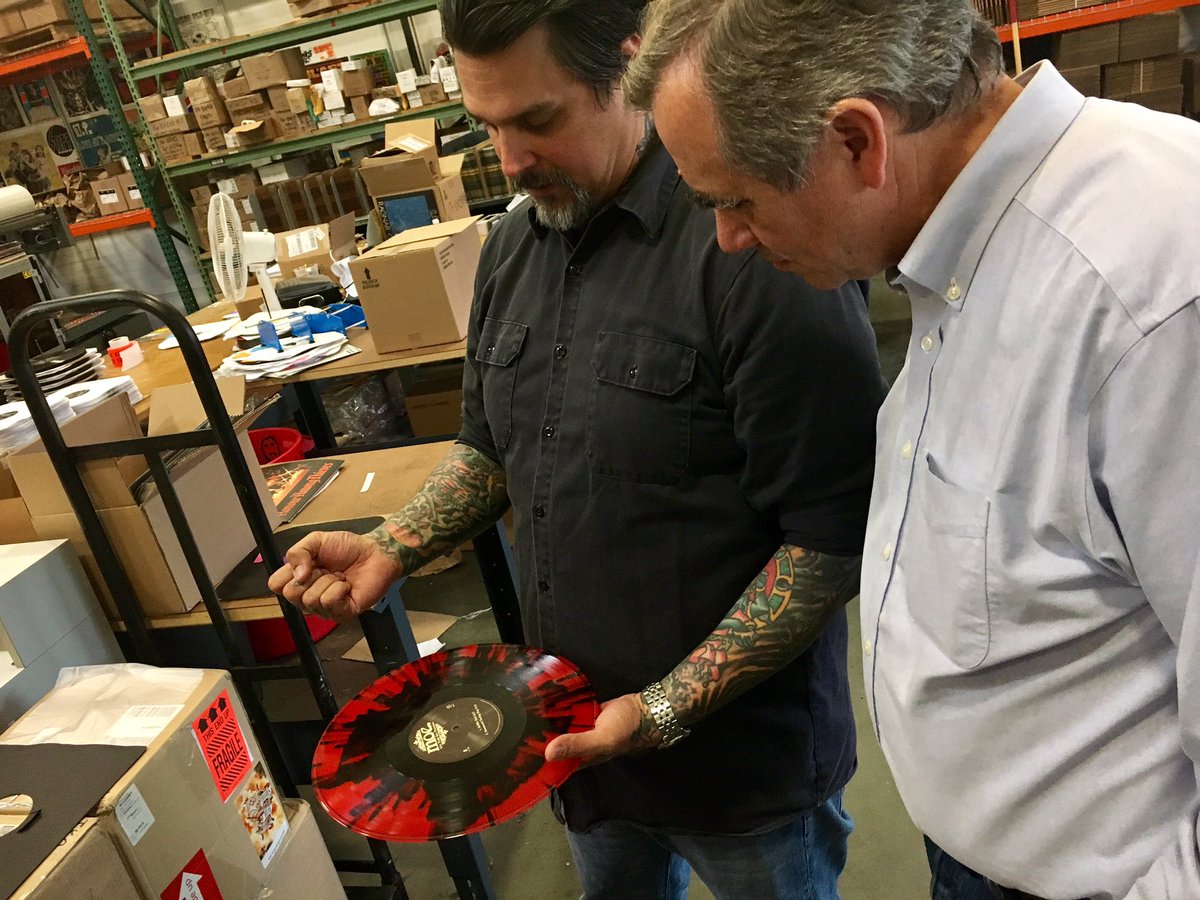 SenJeffMerkley's tweet photo. Visiting the 1st and only vinyl pressing plant in OR: @CascadePressing. We must keep working to support our #MadeinOR manufacturing economy! https://t.co/7KUo3UQIcq