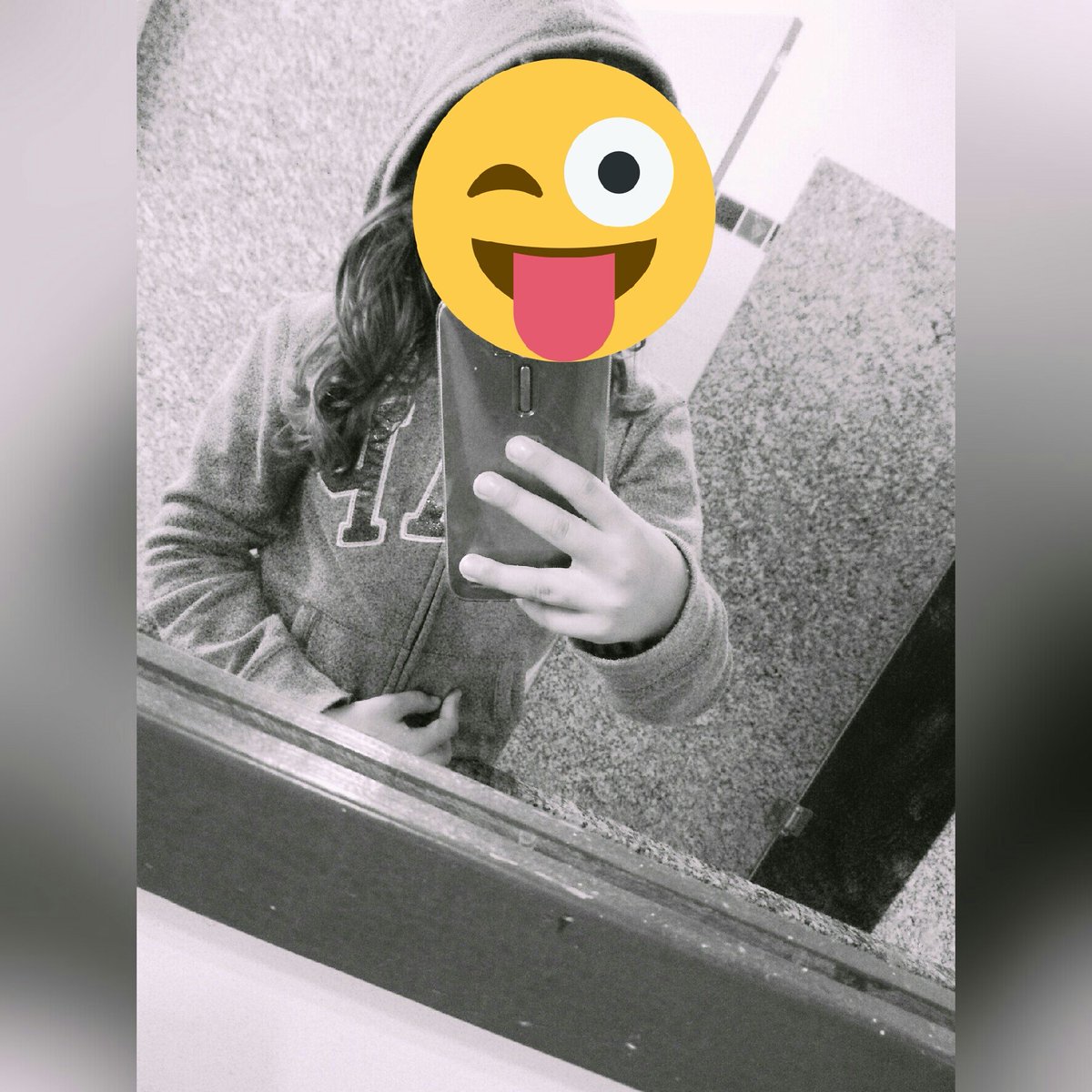 Dudah1112's tweet photo. 🌚❤🍃 https://t.co/CbmvFS3mhZ