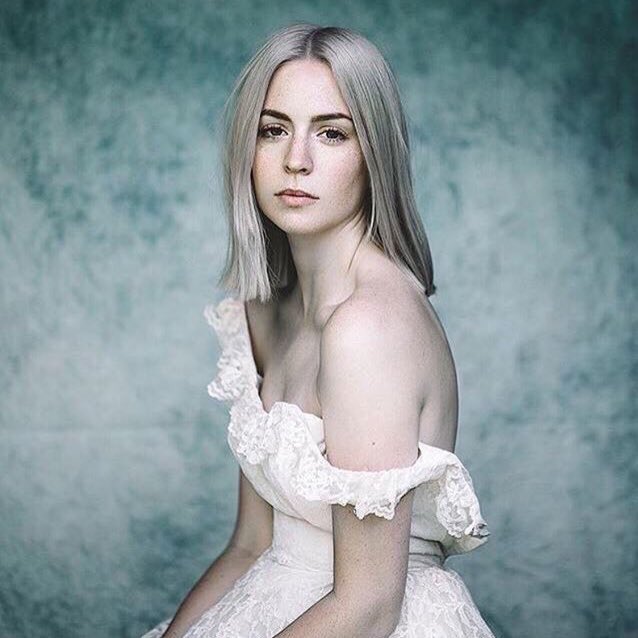 jisuzinha's tweet photo. gemma styles você é linda demais https://t.co/AC2yGWbM8r