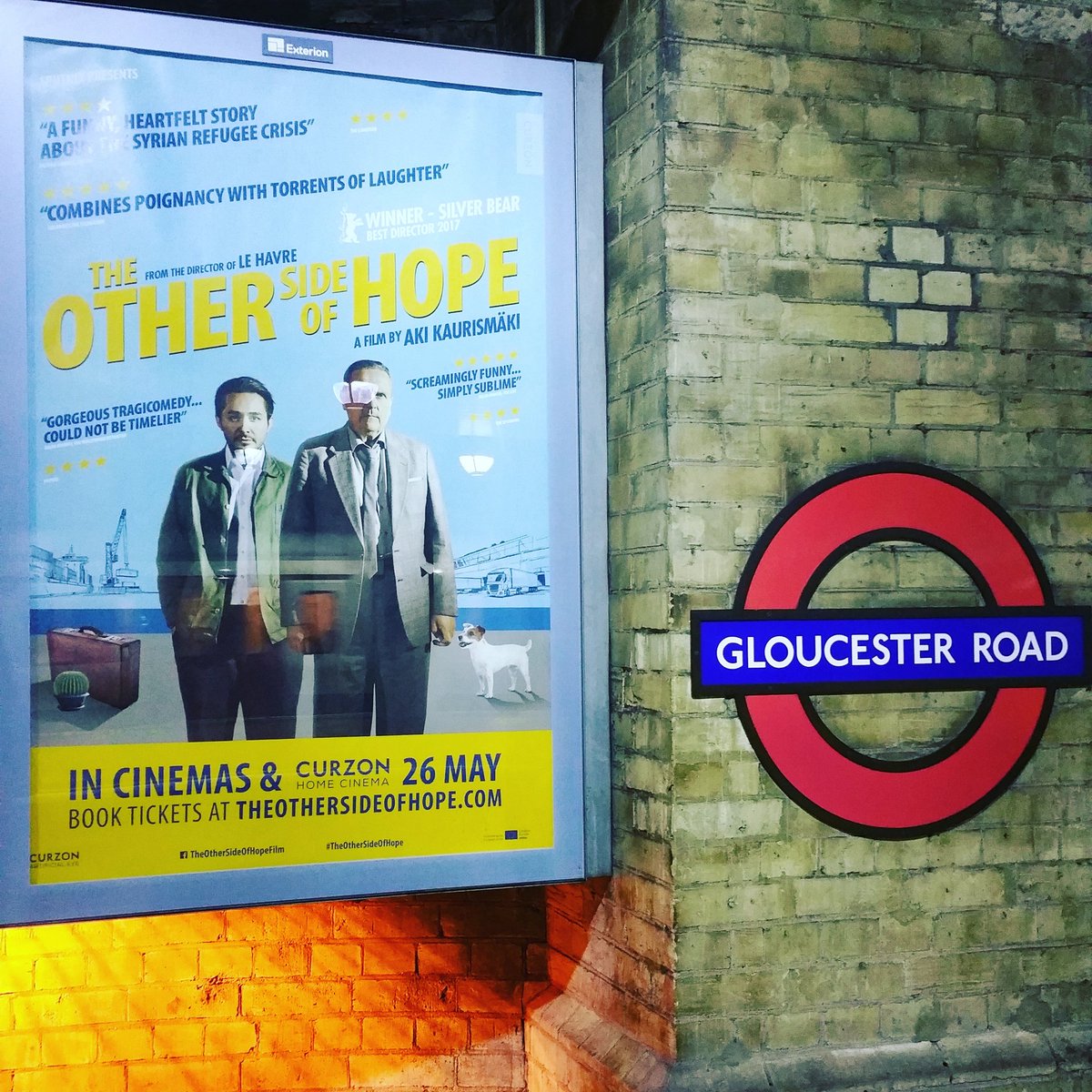 Perinto100's tweet photo. More #Finnish #Film on #london #underground #akikaurismäki 's #theothersideofhope #Suomi100 https://t.co/YbusDu3Bgb https://t.co/PsBNy9EMNW https://t.co/8p0EQUryzx