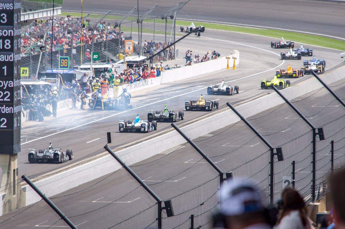 Cwilly73's tweet photo. @IMS Here's a few more of my favs. #101stRunning https://t.co/4MkBjczS8J