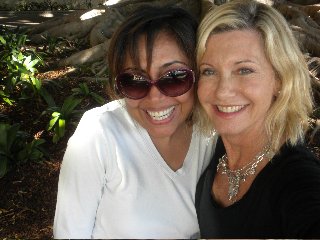 1aMinute's tweet photo. PRAYERS PLSE! My dear friend Olivia Newton-John has hit a small speed bump w/ cancer. We need the POWER OF COLLECTIVE PRAYER. I 💗 u, Livvy!! https://t.co/IHXIxD7kON