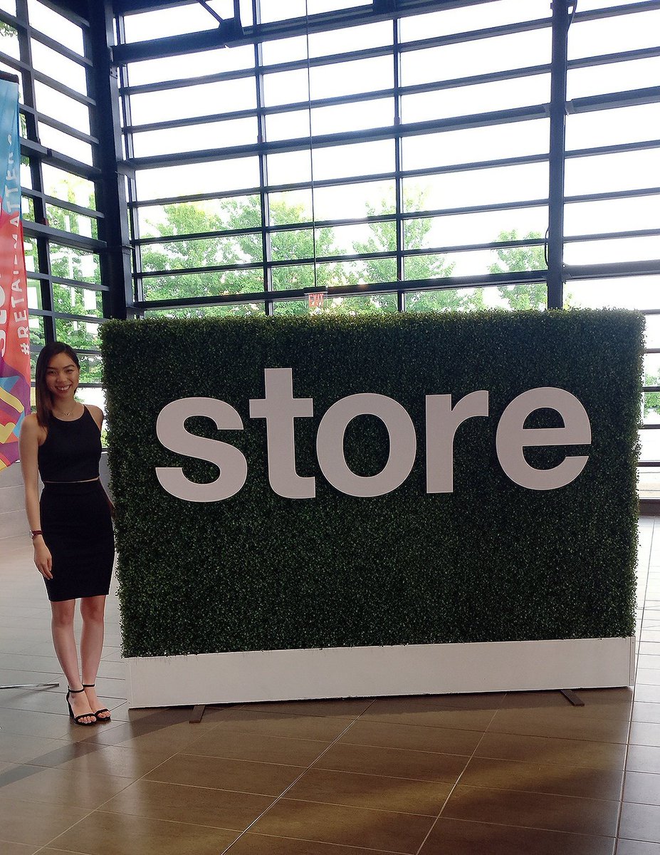 itsannieyang's tweet photo. Honoured to be at #STORE2017 as a scholarship recipient! Thank you @RetailCouncil, can't wait for what day 2 has in store! #retailmatters https://t.co/KXsNG3a0Xc