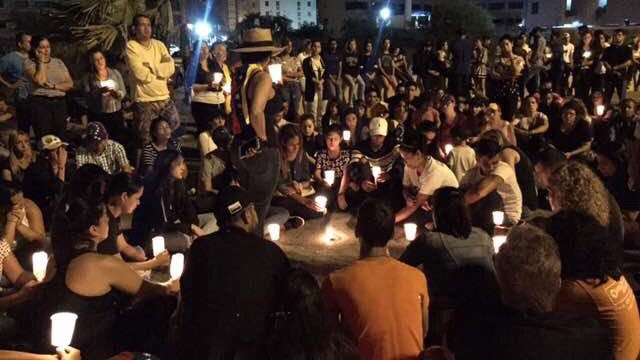 manuelferreiraG's tweet photo. Vigilia en honor a nuestro hermanito César Pereira. Tu luz seguirá alumbrándonos en el camino hacia la libertad ¡Vuela alto Cesita! https://t.co/YixqjeNkYM