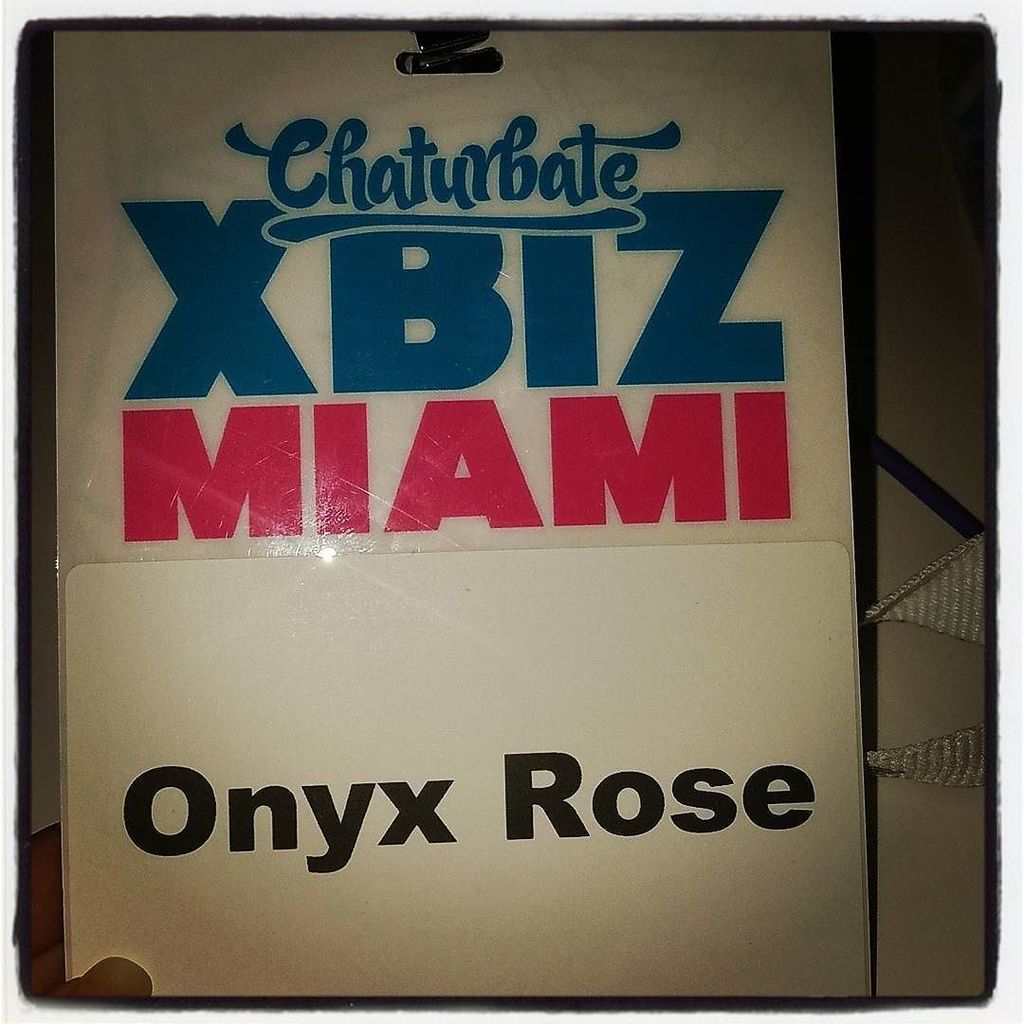 Sara_R_DeLaCruz's tweet photo. โ I am @ #XBIZMIAMI attending The Miami Vice White Party โ
#OnyxRose #AdultPerformer #AdultModel #camgirl #cammodโฆ https://t.co/Mj8t31WeYD https://t.co/KLDyE0gbmo