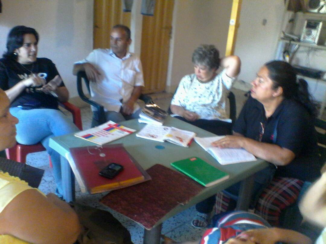 MRGUASIMOS2's tweet photo. #SoyMisioneroSoyConstituyente, visita a los ambientes y debate sobre la constituyente,@NicolasMaduro @JauaMiranda @ZonaEducTachira @yuleidy https://t.co/7rrsnxHUFd