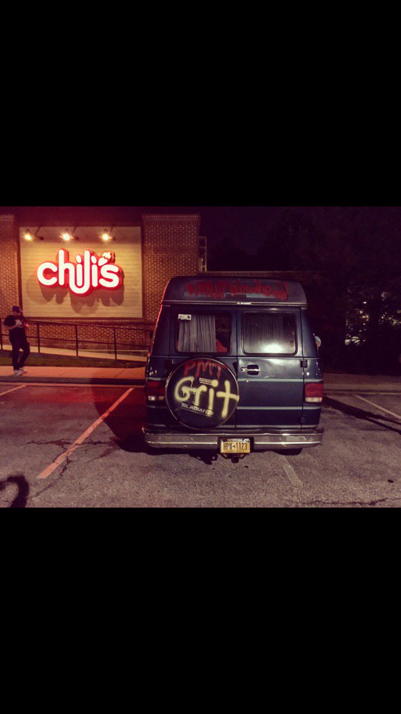 jimharbaugh's tweet image. Very relieved for @BarstoolBigCat &amp;amp; @PFTCommenter that the keys for Vanny Woodhead have been returned, some1 must pay