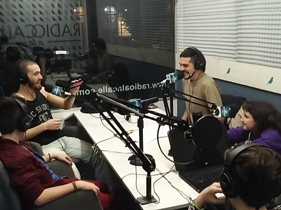 radioloquede's tweet photo. AHORA telefonica con #Javier cantante de @pepamajalu #Programa147 Escuchanos x https://t.co/GfQ75LIKTC https://t.co/4OTLAzPPM2