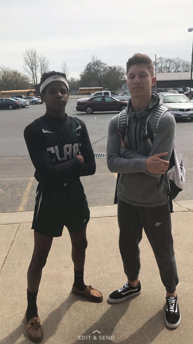 nickjroe's tweet photo. Words can't describe what I'm feelin right now.. RIP Amante, love you buddy 😭🙏🏽 #flyhighAY https://t.co/R8OGmR4lUs
