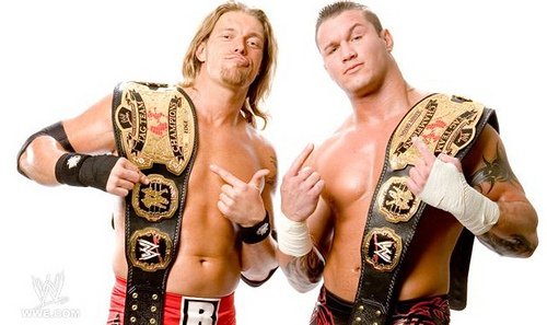RKO_ROLLINS's tweet photo. Much respect,admiration,affection for my idol.He is extraordinary. #foreverRandy #supportViperVille #suportWWEUniverso #TeamOrton #weloveyou https://t.co/GGLwAjKvEM