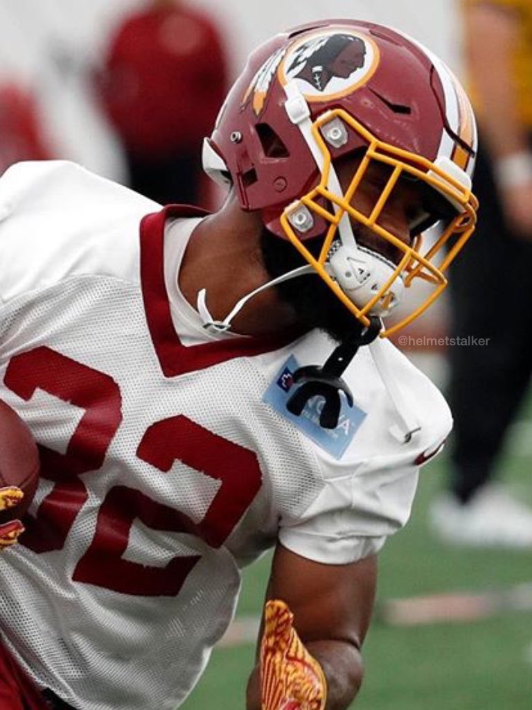 redskins speedflex helmet Redskins RB Samaje Perine is in a Riddell SpeedFlex with a SportStar  chinstrap, used a Riddell chinstrap at Oklahoma