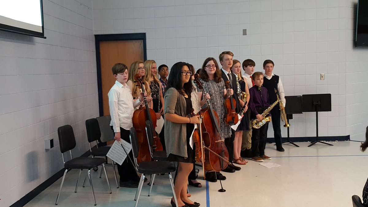 smms_tri's tweet photo. Congrats to our new members and honorary member, @NBWhiteSMMSPrin. @NAfME @BerkCoSchoolsWV https://t.co/soxYOer2WB