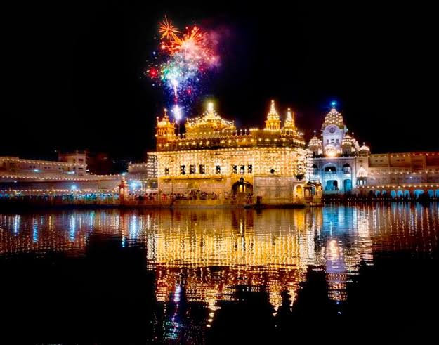 ammy67890's tweet photo. ਕਈ #ਪੈਰਾਂ ਤੋਂ ਨੰਗੇ ਫਿਰਦੇ ਸਿਰ ਤੇ #ਲੱਭਣ ਛਾਂਵਾਂ,
ਮੈਨੂੰ #ਦਾਤਾ ਸਭ ਕੁਝ ਦਿੱਤਾ ਕਿਉਂ ਨਾ #ਸ਼ੁਕਰ ਮਨਾਵਾ !!
#ੴਸਤਿਨਾਮੁ_ਵਾਹਿਗੁਰੂੴ https://t.co/pAGiG4HZYG