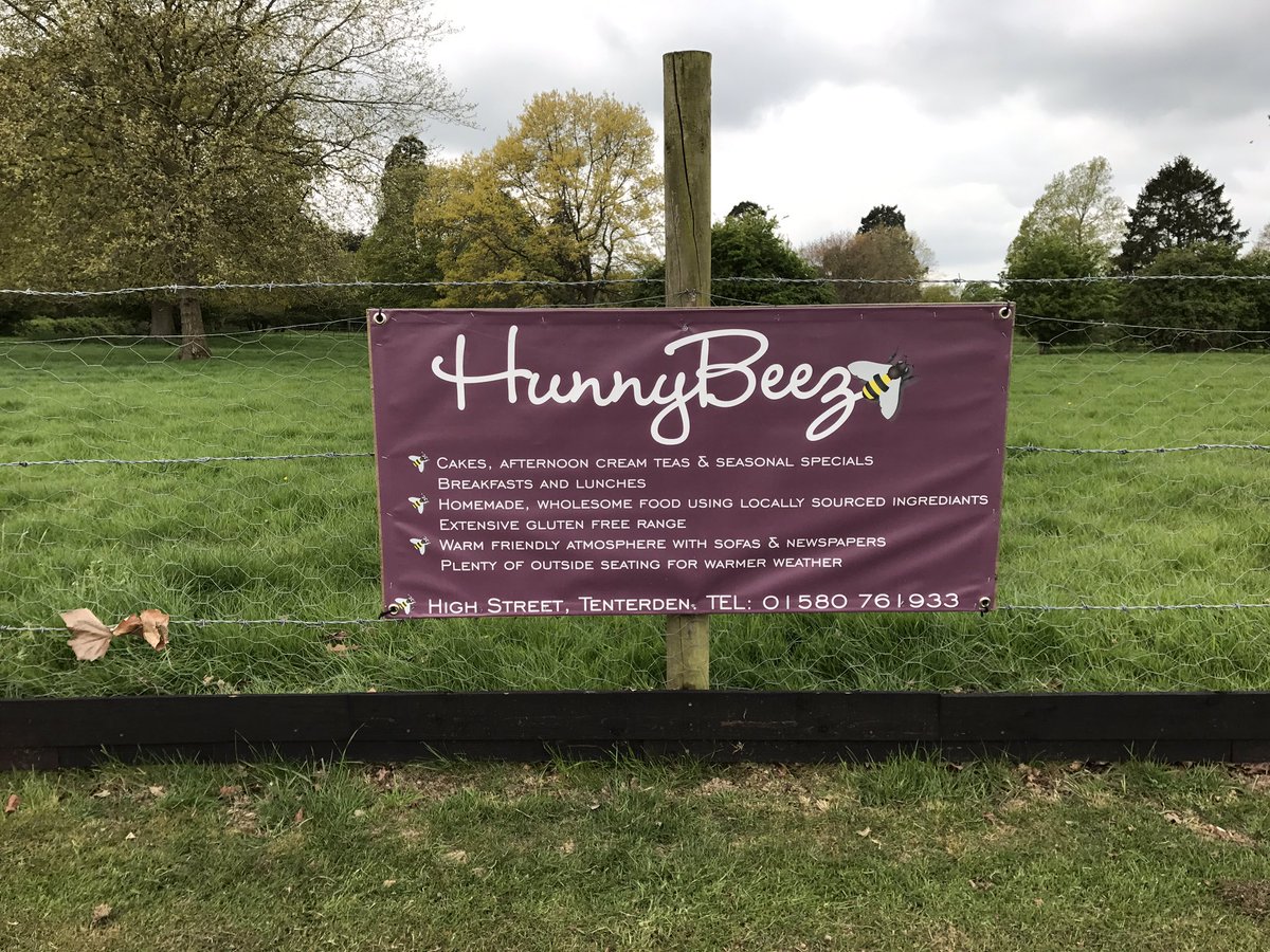 @medwaytyreshiq help us from time to time, <a href="/puffincreative/">Shaun Wakefield</a> do our website &amp; @HunnyBeezTenter do 3 teas a week for us. #sponsorsupport