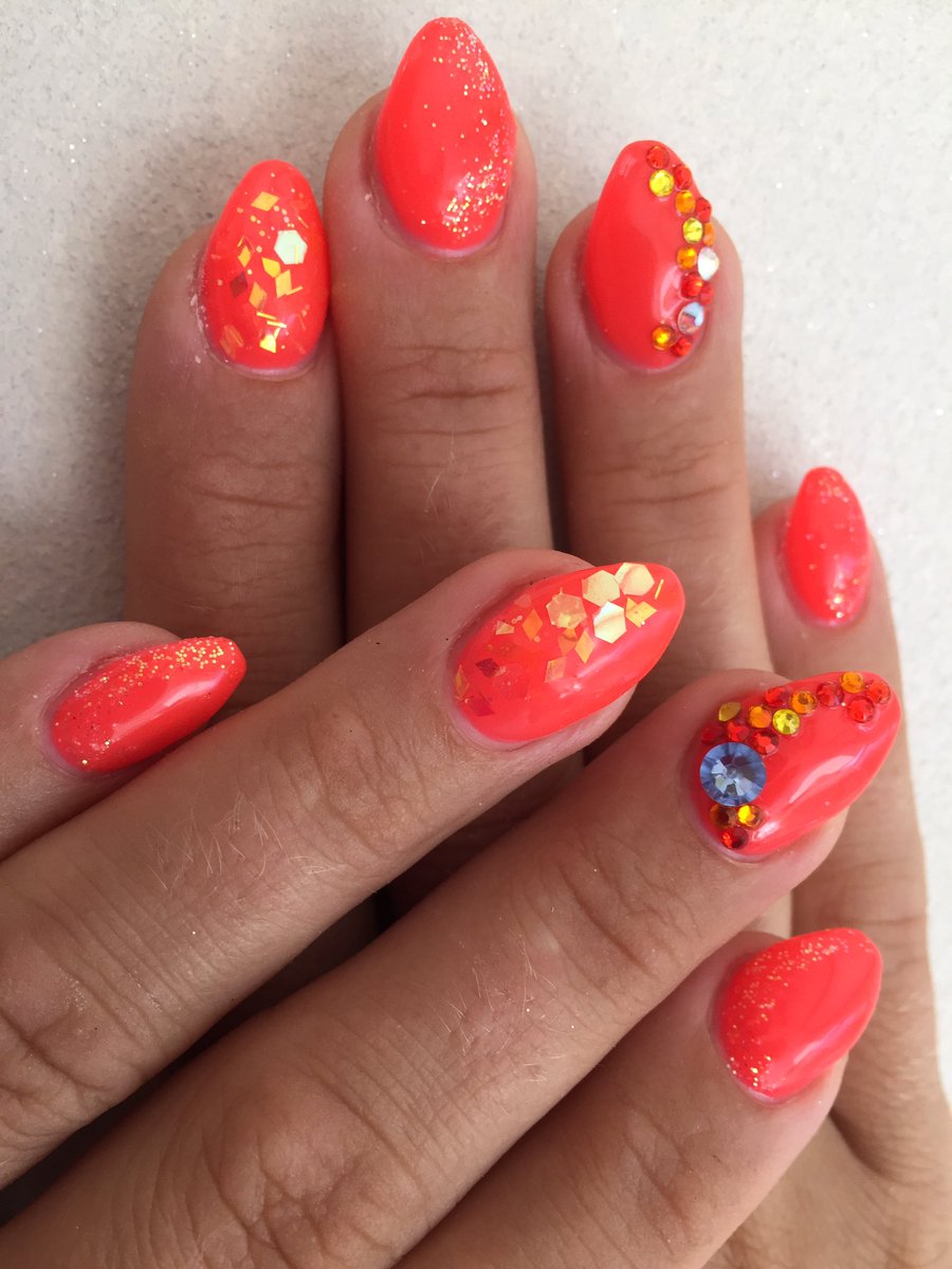laSierrezuela's tweet photo. Orange Zest. @JessicaNails #summer #colour https://t.co/bklPCWYkrQ