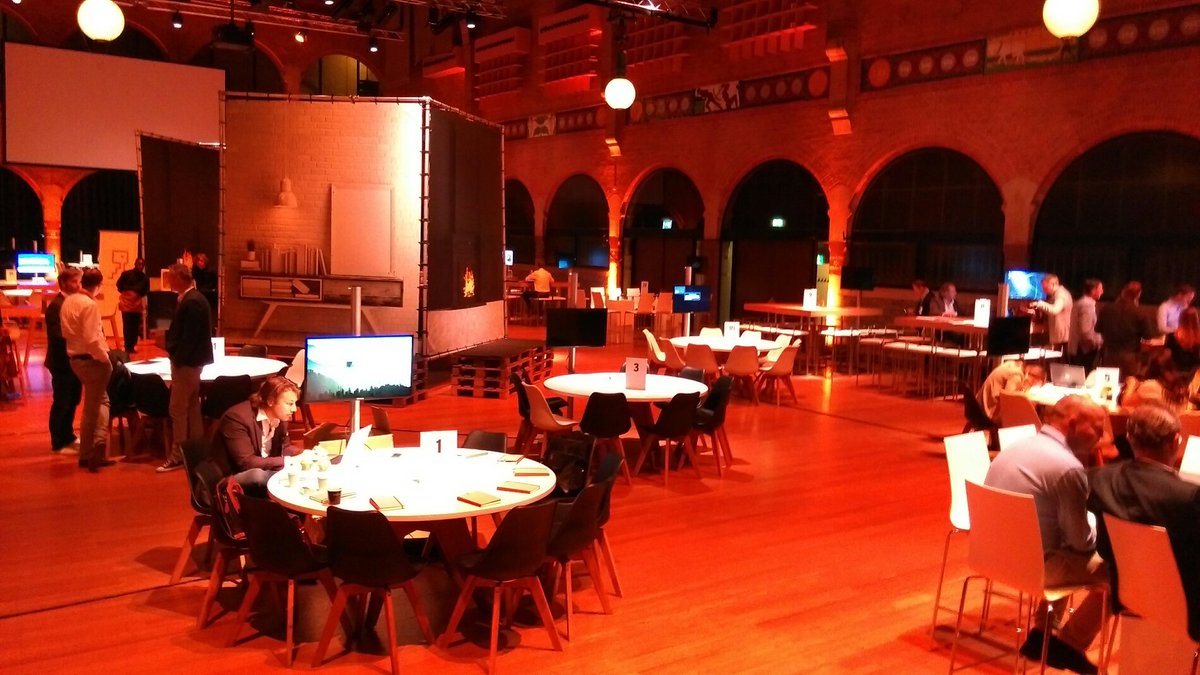 Informatief dagje #ecl17, met 150 sprekers over laatste #ecommerce  trends.