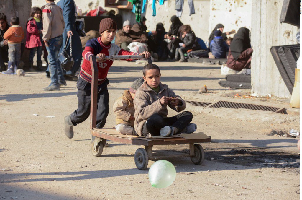 abnnews's tweet photo. Do not stand silent while Syrian parties use starvation, fear as ‘methods of war,’ urges UN… https://t.co/MC21OSSjfb https://t.co/jUUdFO6Qy2