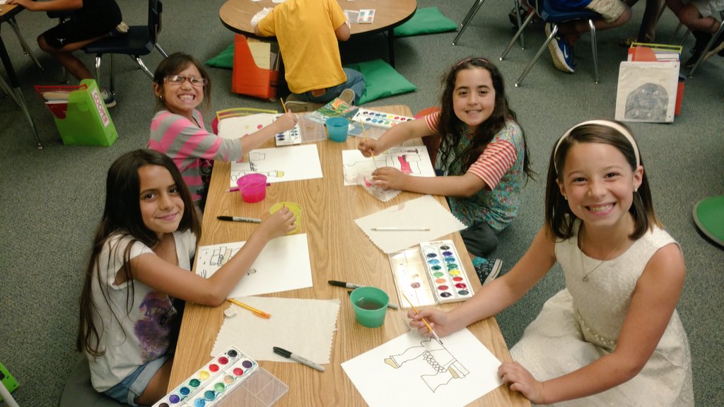 Mrs. Hunter tweet media