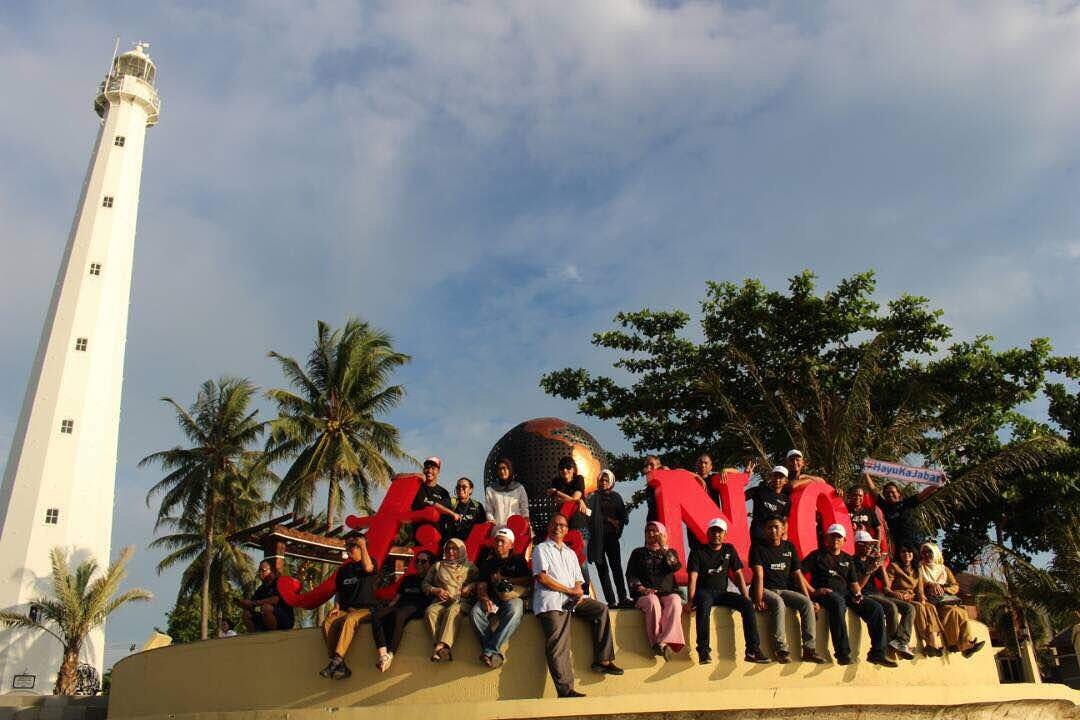 Dari Titik Nol Anyer, GenPI Banten Terbentuk #PesonaGenPIBanten langsung naik menjadi trending topic twitter 29/05 
fb.me/184xM3heZ