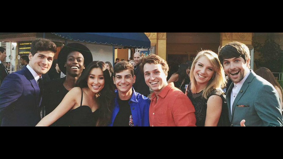 SmooshSquad's tweet photo. I love them, k night. #smoshsquad https://t.co/9SL0VqP1pS
