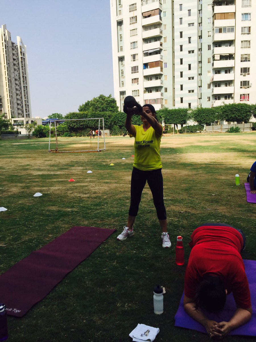 BootCampYellow's tweet photo. Who say AGE is a number...Savita our senior most athlete killing it today with KBS #bootcampyellow #inuswetrust https://t.co/18eezySGHt