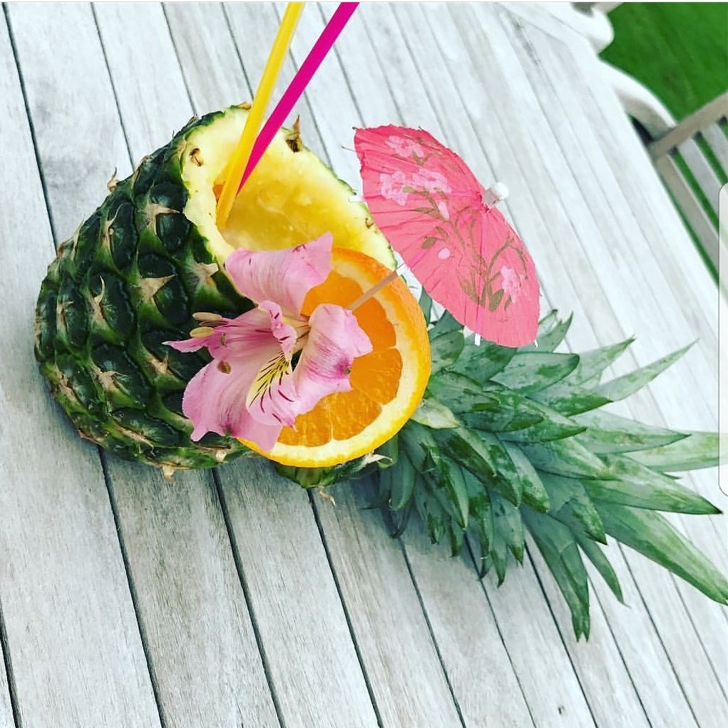 LacQrd's tweet photo. Somewhere on a beach.. sipping something strong... πππ
#pineappleseries #pineappleweek #LacQrd #pinacolada #pineapplecocktail #winetime https://t.co/A3nP6B9xbT