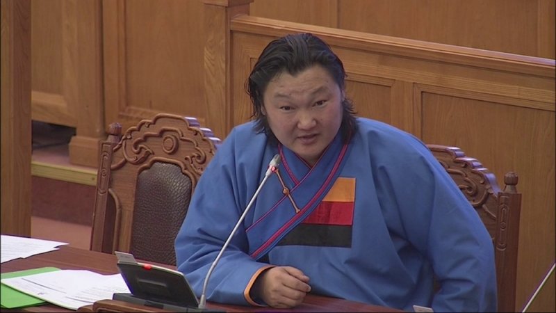 С.Жавхлан: Би өнөөдрөөс эхлэн Төрийн ордонд ”амьдрахаар” шийдлээ-->>paparatsi.mn/zp0