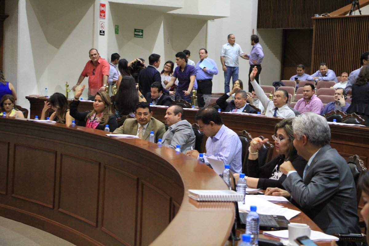 goyo310's tweet photo. Pide LXII Legislatura abasto de medicamentos en hospitales públicos de la entidad https://t.co/irtIDJBWWz https://t.co/Nbleq1j3YM