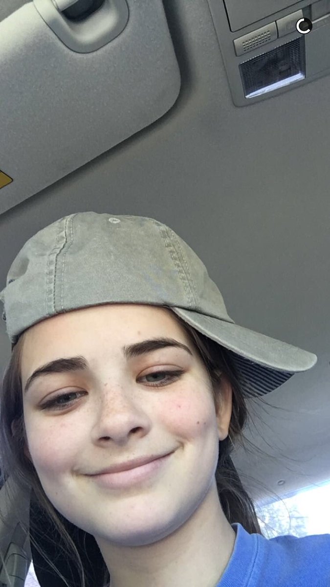 Dylan_8011's tweet photo. HAPPY BIRTHDAY ROSE!!!!!! I hope you have the best day and win the lottery!!! @Rosemarymdelp https://t.co/LCJ4UWHw5H