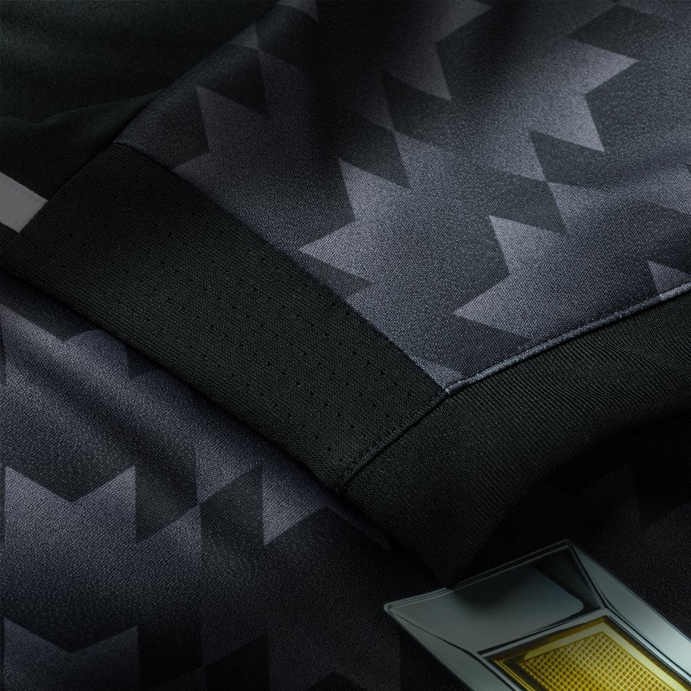 ManUtd's tweet image. Our new away kit for 2017/18 will look great with @ChampionsLeague badges on! manutd.co/jl