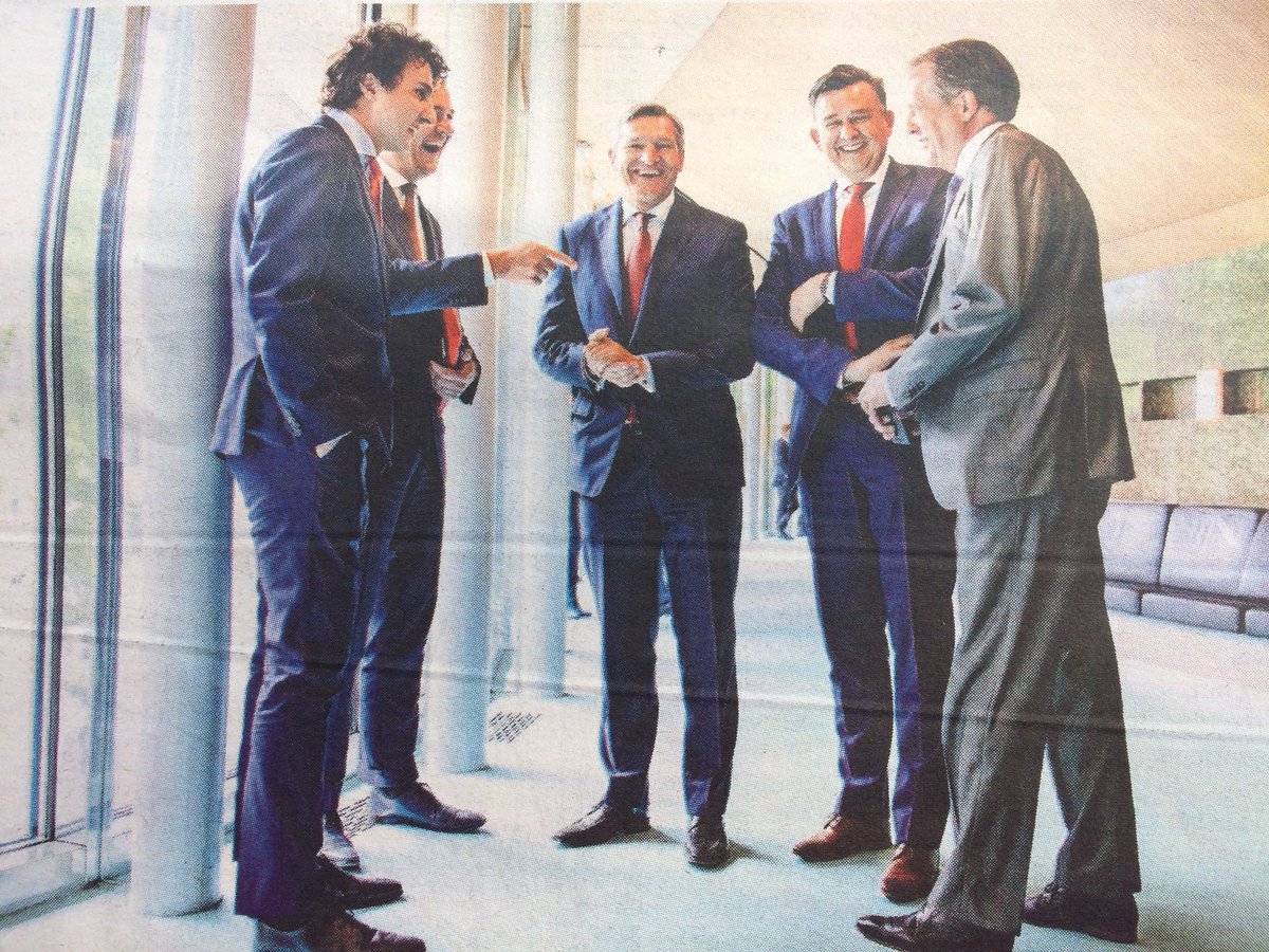 Die Pechtold. Memo over formatie nieuwe partij RDBP gemist zeker? #RodeDasBlauwPak