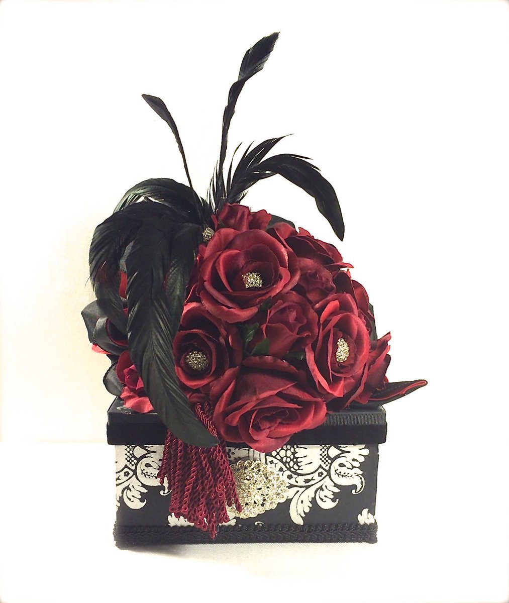 MaryAnnBaskoff's tweet image. Red Roses Wedding Card Holder, Wedding Card Box, Custom Card… tuppu.net/e1e892fa #WrapsodyandInk #CustomCardBox