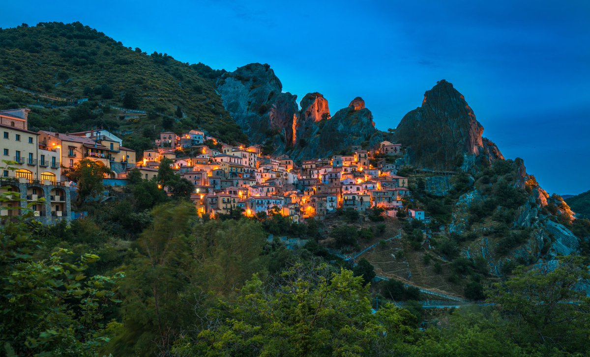 Le piccole gemme della <a href="/Basilicata_Tur/">Basilicata Turistica</a> protagoniste oggi a #borghiviaggioitaliano alle @T_Diocleziano 
Info: viaggio-italiano.it/it/calendario/…