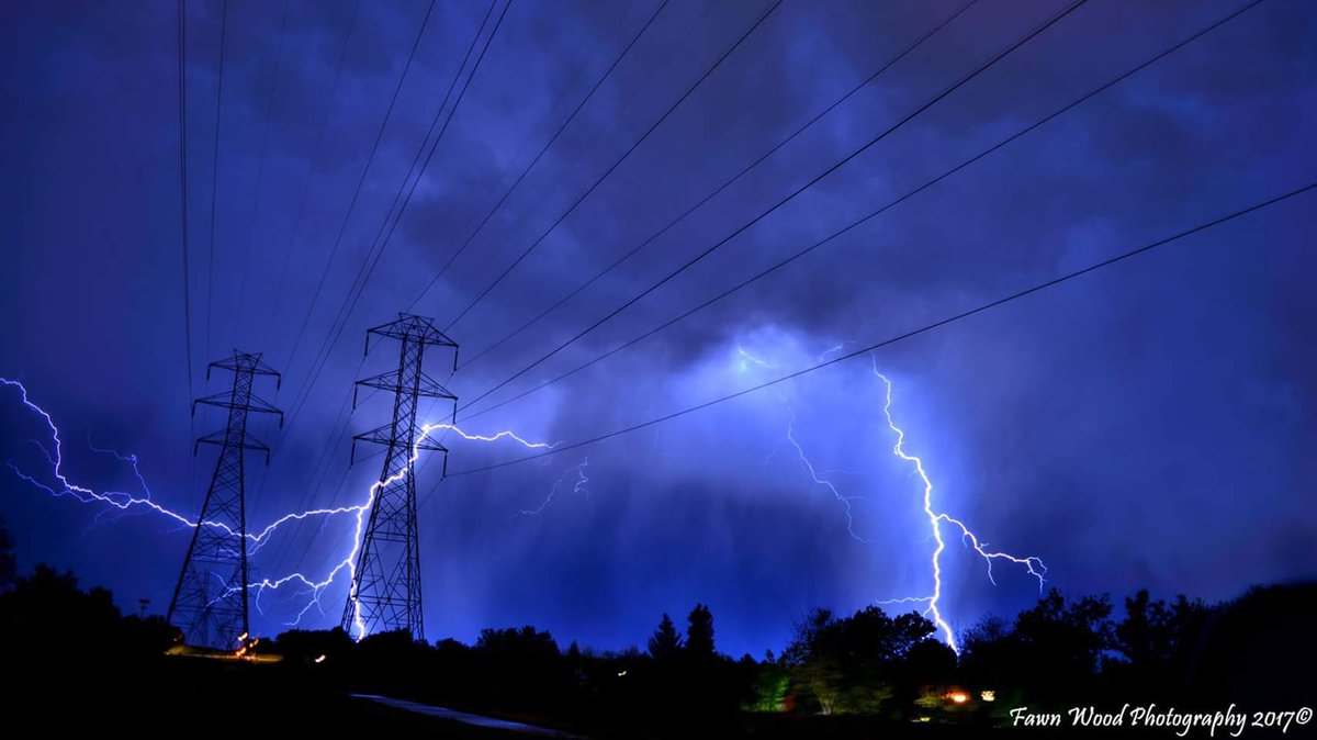 WoodFawn's tweet photo. Lighting strike over east Aurora tonight  before that cell died down...
#lightning #cowx https://t.co/RqoqB8igQz