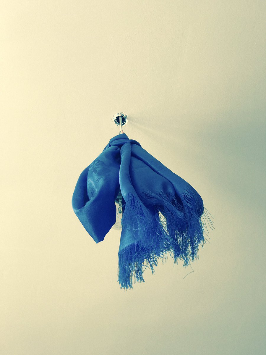 Лхамжав эмээдээ Эх үрсийн баяраар амалсан ёсоор хүслийн хороололд 2 өрөө байр бэлэглэв.Ээжийн минь авч өгсөн дээл сайхан зохижээ.👏👏😃