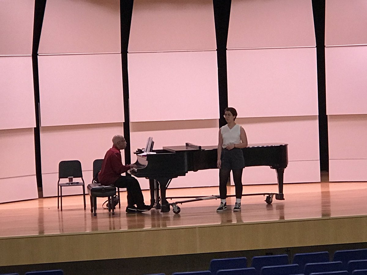 DrOleksaCarter's tweet photo. Leon Bates works with our QCSD students. #qcsdotl #qcsd @BillHarner https://t.co/meozeOOv3j